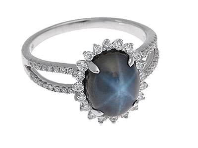 prsten sa zvjezdanim safirom i dijamatima